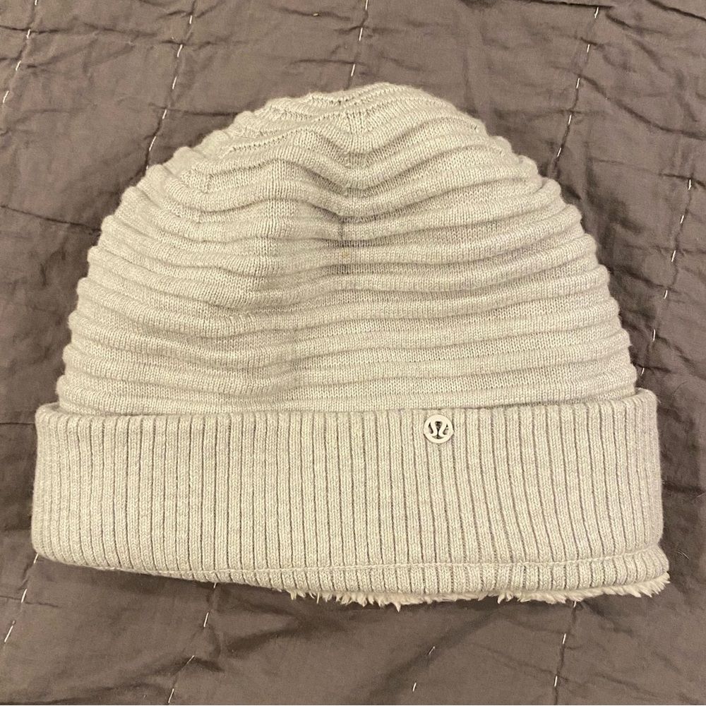 Lululemon lined knit hat
